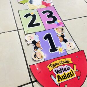 Amarelinha Volta às Aulas